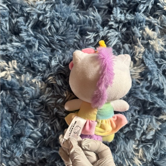 Hello Kitty Plush - Picture 8 of 8
